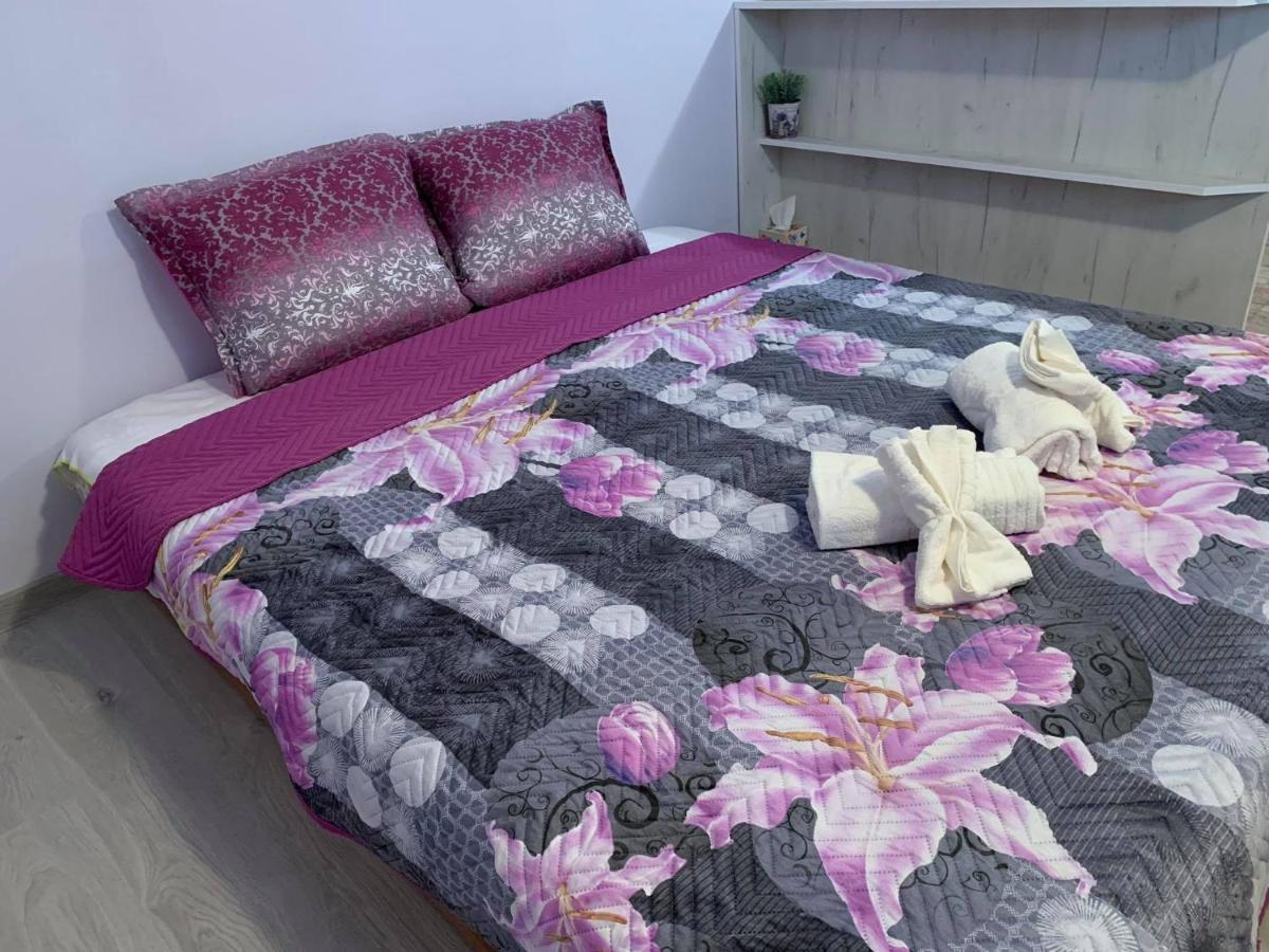 Comfy Studio Apartment By The Flower Market Várna Kültér fotó